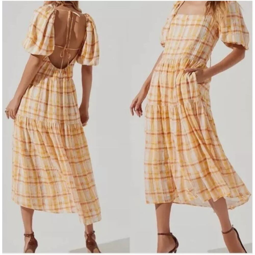 Astr The Label Ilana Midi Dress Size Medium New with Tags